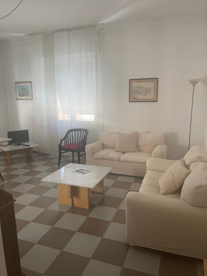 Central Home La Spezia Exterior photo